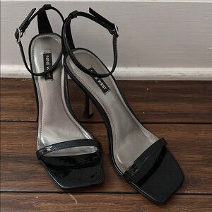 Nine West Yess Ankle Strap Sandal Heels in Black Shimmer Glitter Square Toe 8.5M